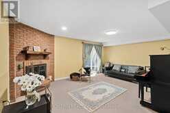 84 CONFEDERATION WAY | Markham Ontario | Slide Image Sixteen