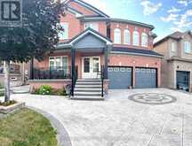 4 BLAZING STAR DRIVE | Brampton Ontario | Slide Image Two
