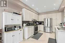 18 CHAUNCEY COURT | Markham Ontario | Slide Image Twelve