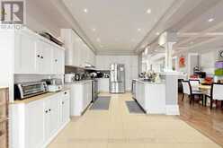 18 CHAUNCEY COURT | Markham Ontario | Slide Image Six