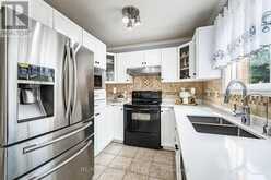 6 MOFFATT LANE | Guelph Ontario | Slide Image Fifteen