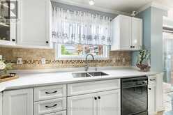6 MOFFATT LANE | Guelph Ontario | Slide Image Sixteen