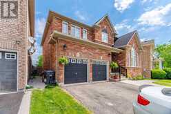 34 NINA PLACE | Brampton Ontario | Slide Image Three
