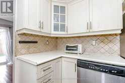 22 WALLINGFORD COURT | Brampton Ontario | Slide Image Eleven