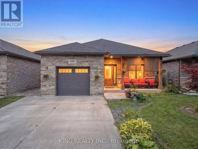 950 ELLROSE AVENUE Windsor Ontario, N8Y 3W9 - 4 Bedrooms Home For Sale