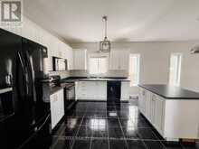 3 TALON DRIVE | Woodstock Ontario | Slide Image Seven