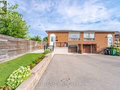 106 HANSON ROAD Mississauga Ontario, L5B 2E4