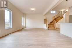 46 FORD DRIVE | Stratford Ontario | Slide Image Twelve
