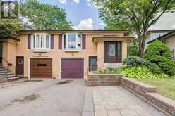 19 HEPWORTH DRIVE | Toronto Ontario | Slide Image Two