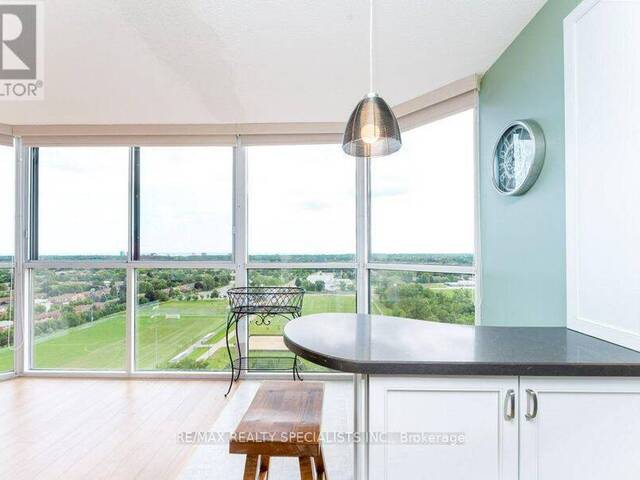 1106 - 880 DUNDAS STREET W Mississauga Ontario, L5C 4H3 - 2 Bedrooms Condo For Sale