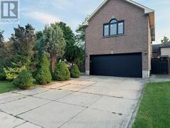 43 FALCONRIDGE DRIVE Hamilton Ontario, L9B 2P3