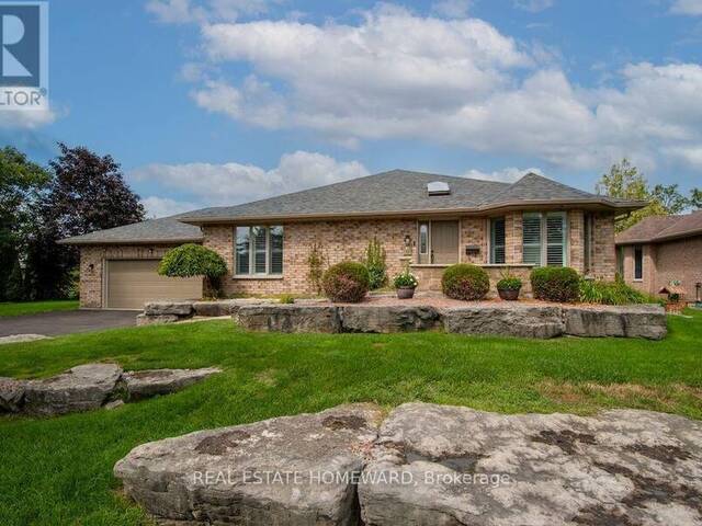 8 ISLAND BAY DRIVE Bobcaygeon Ontario, K0M 1A0 - 4 Bedrooms Waterfront Home For sale