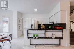 5 LUXTON AVENUE | Aurora Ontario | Slide Image Seventeen