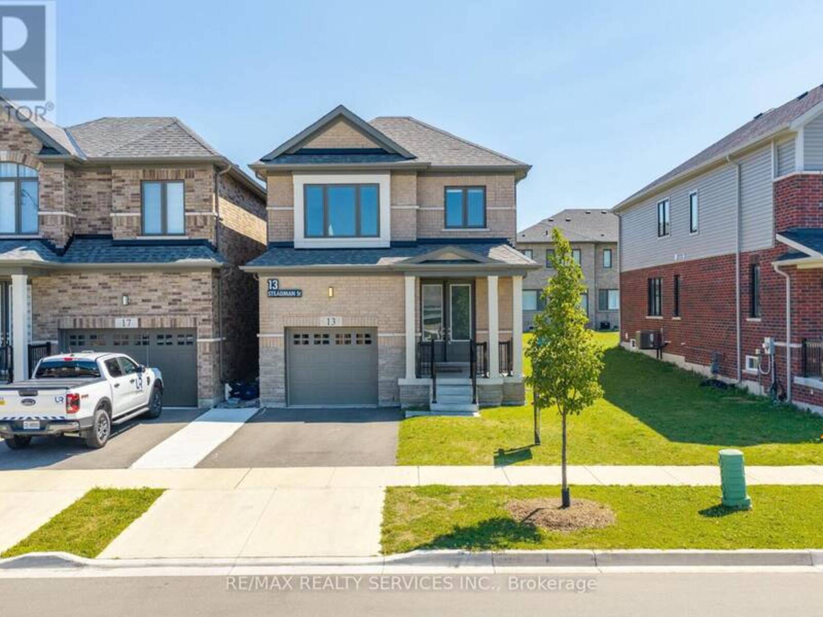 13 STEADMAN STREET, Cambridge, Ontario N1S 0C7