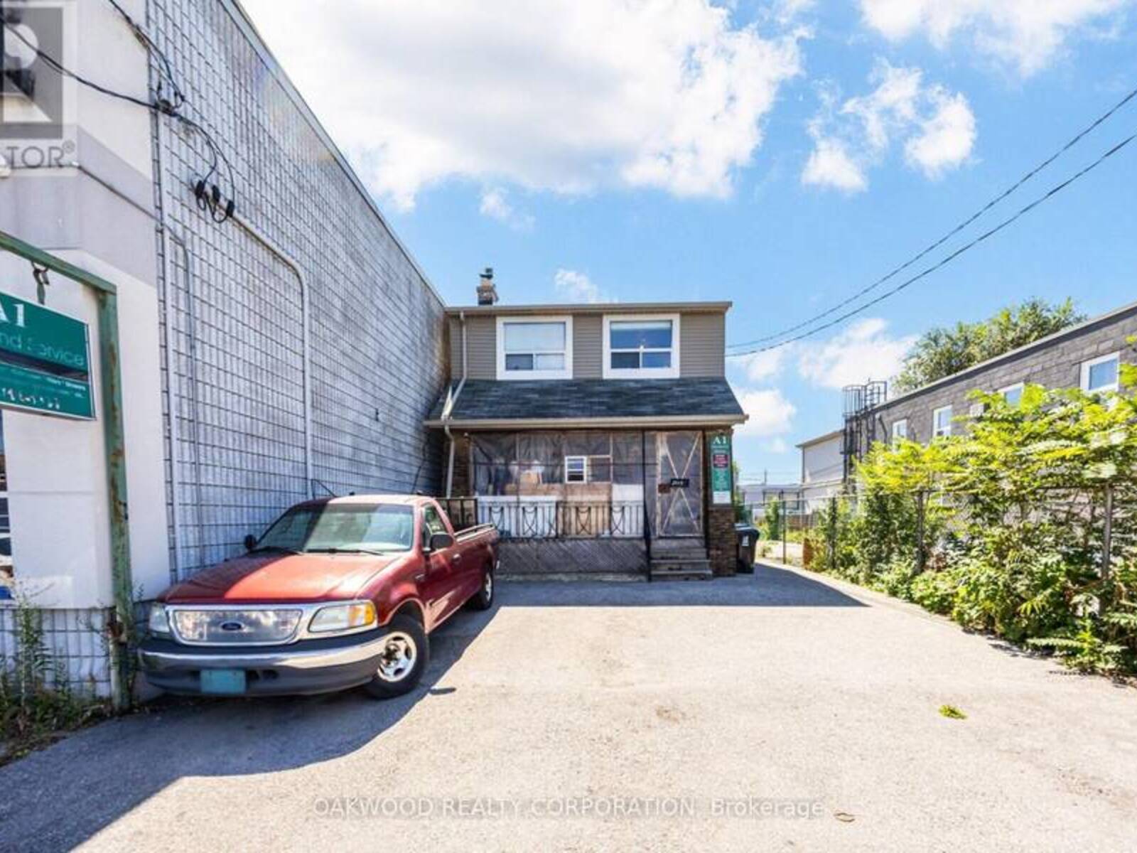 2449 ST CLAIR AVENUE W, Toronto, Ontario M6N 1K9