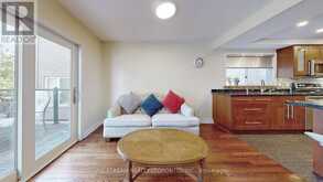 15 BOND CRESCENT | Richmond Hill Ontario | Slide Image Ten