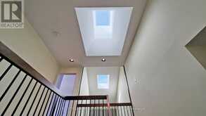 15 BOND CRESCENT | Richmond Hill Ontario | Slide Image Nineteen