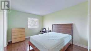 15 BOND CRESCENT | Richmond Hill Ontario | Slide Image Thirty-two
