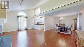 15 BOND CRESCENT | Richmond Hill Ontario | Slide Image Seven