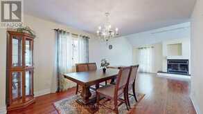 15 BOND CRESCENT | Richmond Hill Ontario | Slide Image Nine