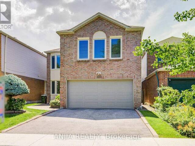123 CHAPEL PARK SQUARE Toronto Ontario, M1V 2S3 - 5 Bedrooms Home For Sale
