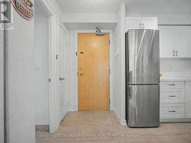 706 - 212 EGLINTON AVENUE Toronto Ontario, M4P 0A3 - 2 Bedrooms Condo For Sale