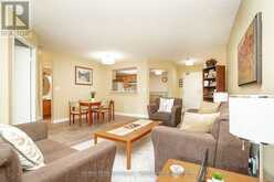 209 - 33 WELDRICK ROAD E | Richmond Hill Ontario | Slide Image Twelve