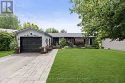 11 TAMARACK COURT | New Tecumseth Ontario | Slide Image One