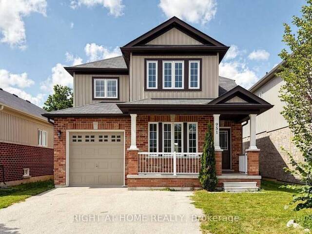 951 ADAMS AVENUE S Listowel Ontario, N4W 0E6 - 3 Bedrooms Home For Sale
