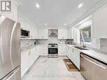58 MARCHWOOD CRESCENT | Richmond Hill Ontario | Slide Image Twelve