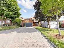 58 MARCHWOOD CRESCENT | Richmond Hill Ontario | Slide Image Two