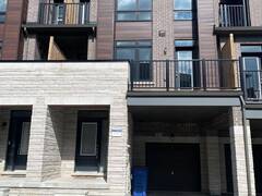 11 GRIFFITH STREET Aurora Ontario, L4G 7B6