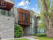 22 HAMMOK CRESCENT | Markham Ontario | Slide Image Three