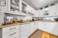 566 SUNSET BEACH ROAD | Richmond Hill Ontario | Slide Image Thirty-one