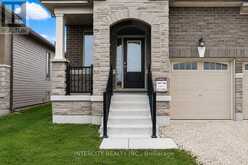 17 UNION BOULEVARD | Wasaga Beach Ontario | Slide Image Four