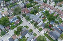 4 MARSHALL BOULEVARD | Toronto Ontario | Slide Image Ten