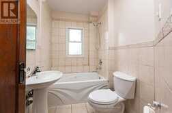 4 MARSHALL BOULEVARD | Toronto Ontario | Slide Image Nine