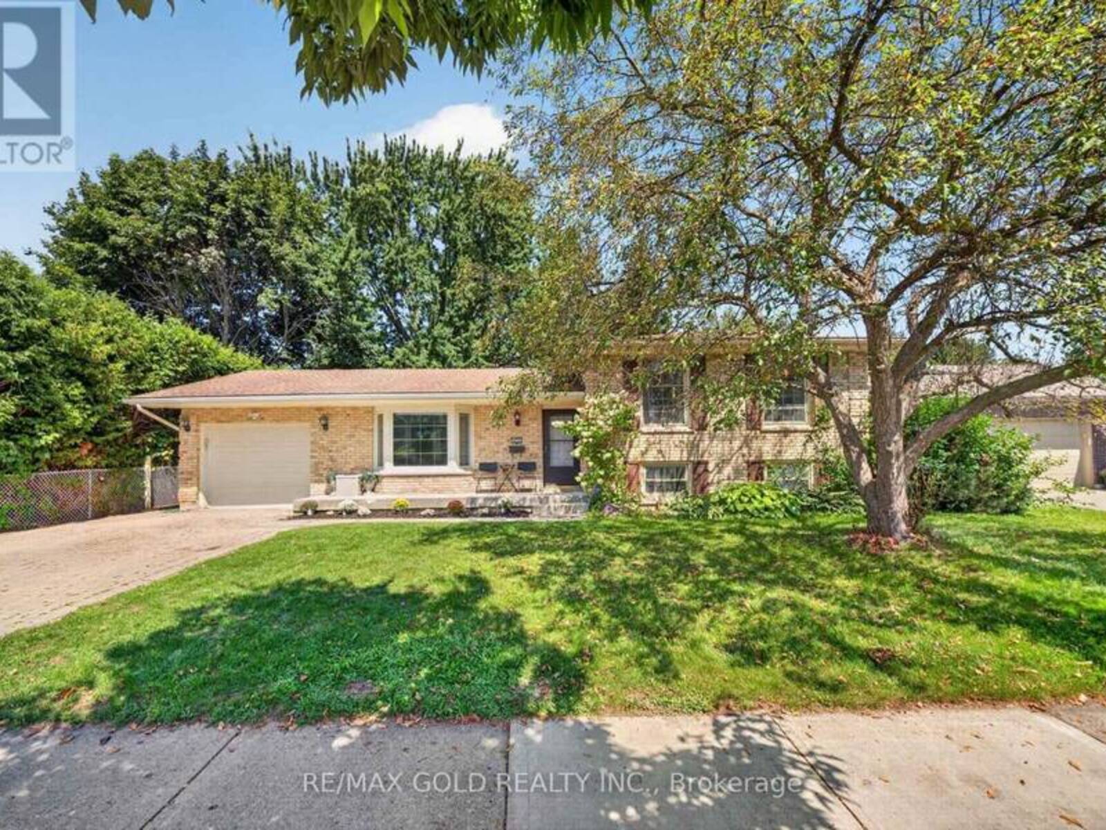670 GRENFELL DRIVE, London, Ontario N5X 2C5