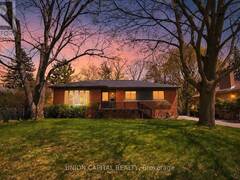 111 LIBBY BOULEVARD Richmond Hill Ontario, L4C 4V4