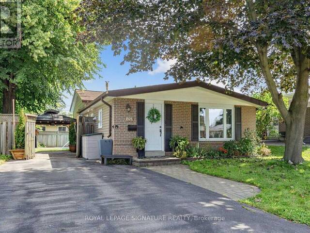 821 KROSNO BOULEVARD Pickering Ontario, L1W 1G7 - 3 Bedrooms Waterfront Home For sale