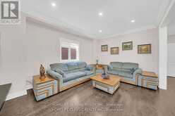 105 MCKENZIE WAY | Bradford West Gwillimbury Ontario | Slide Image Eight