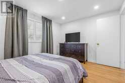 10 DEVINS DRIVE | Aurora Ontario | Slide Image Sixteen