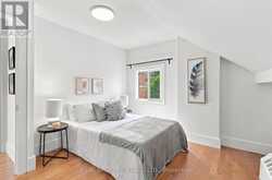 671 SCARLETT ROAD | Toronto Ontario | Slide Image Seventeen
