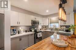 11 - 230 MEADOWBROOK DRIVE | Ancaster Ontario | Slide Image Four