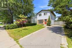 23 HEATHERDALE PLACE | Hamilton Ontario | Slide Image Two
