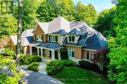 3 BRIDGEWATER DRIVE | Richmond Hill Ontario | Slide Image Four