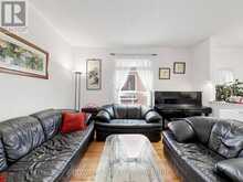 16 BARKWOOD HOLLOW | Markham Ontario | Slide Image Five