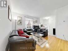16 BARKWOOD HOLLOW | Markham Ontario | Slide Image Six