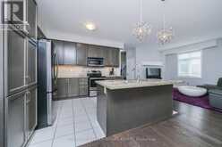 2375 GLENWOOD SCHOOL DRIVE | Burlington Ontario | Slide Image Eight