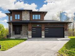14 DIXON COURT Barrie Ontario, L4N 7H1